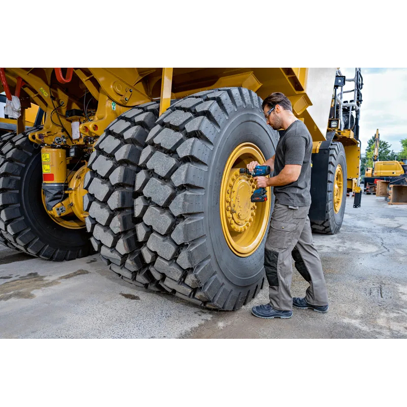 Bosch GDS 18V-1600 HC Solo Akülü Darbeli Somun Sıkma 18V 1600 Nm (Akü ve Şarj Cihazı Yok)-06019M1000